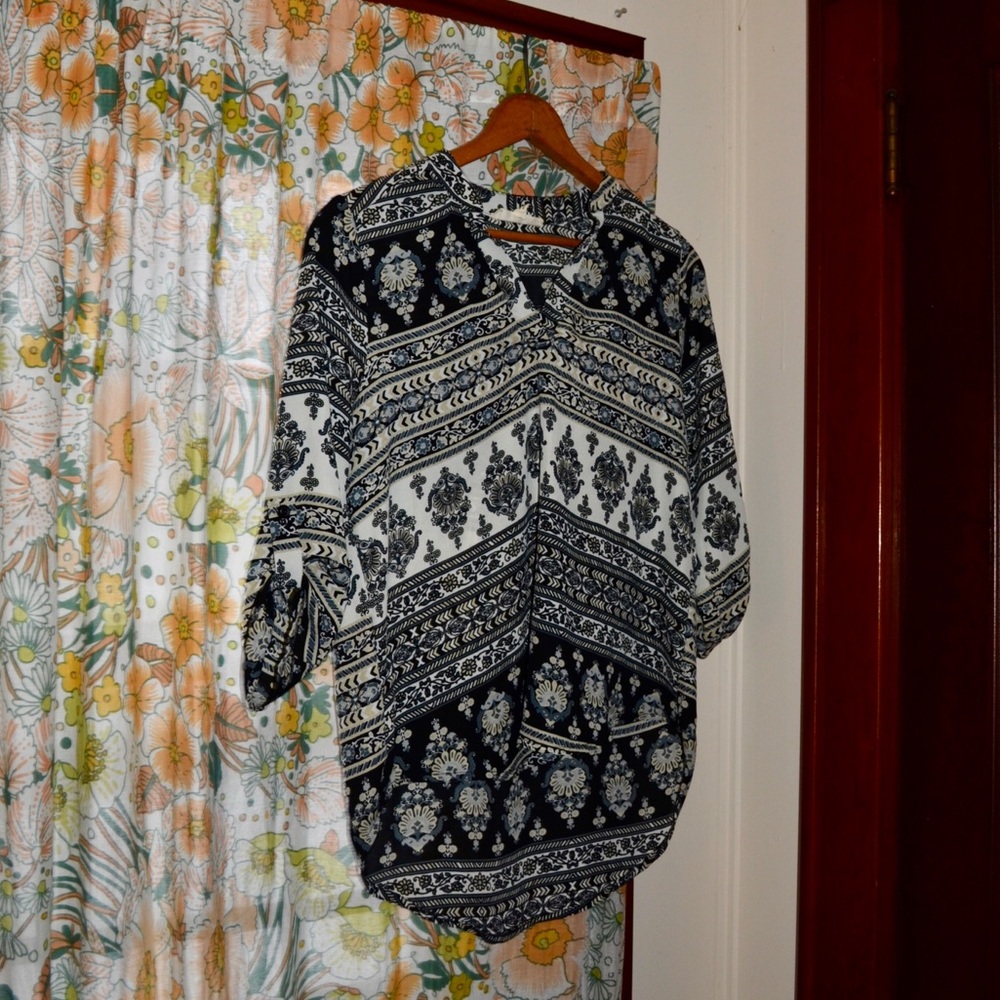 Floral blouse size M